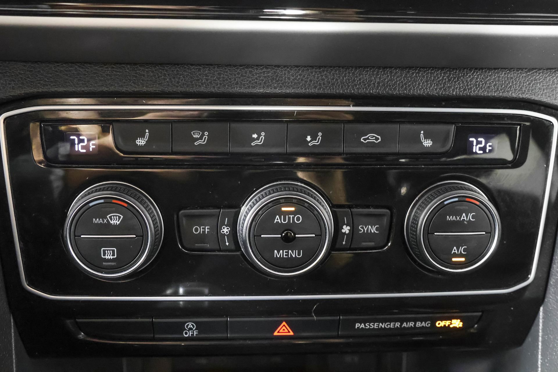 Used 2023 Volkswagen Atlas Cross Sport SE w/ Black Wheel Package AWD/4WD image 30