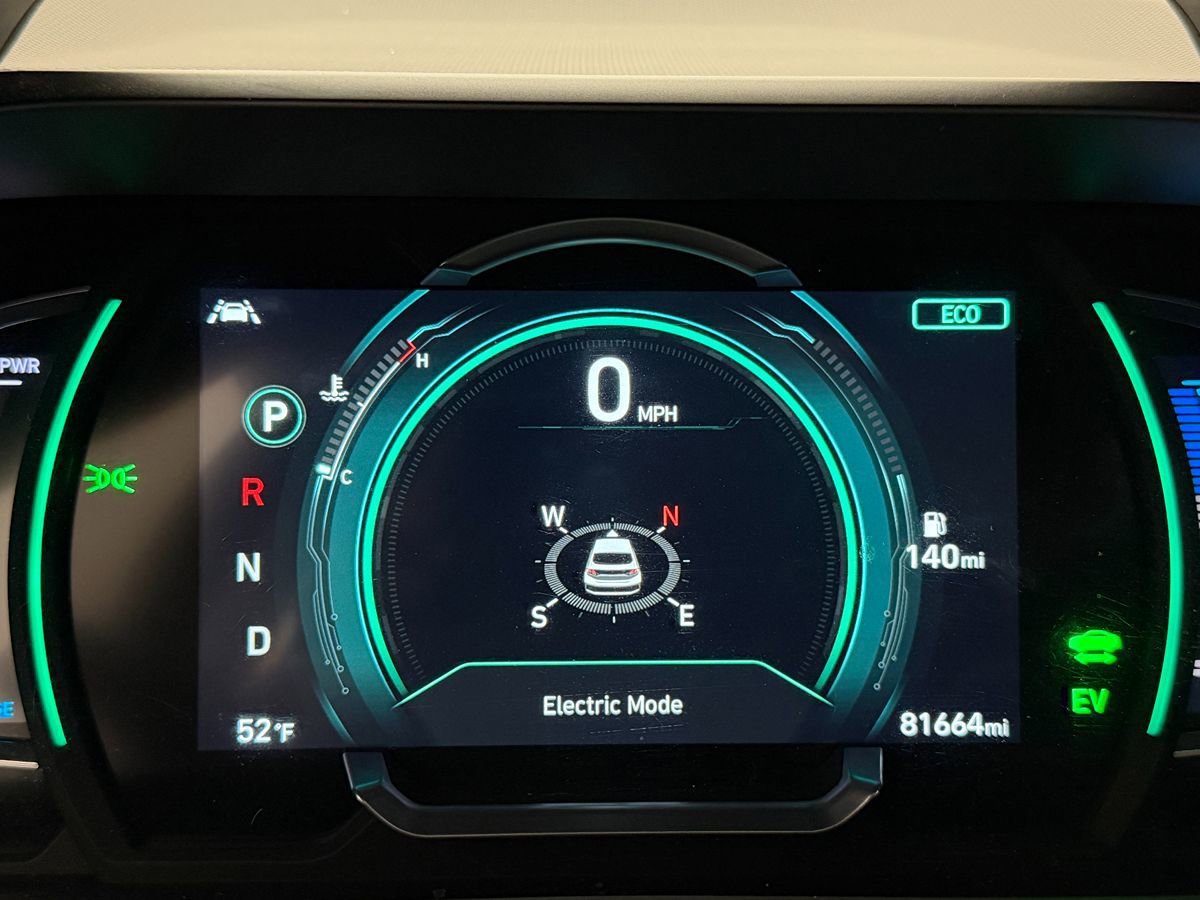 Used 2021 Hyundai Ioniq Limited FWD image 13