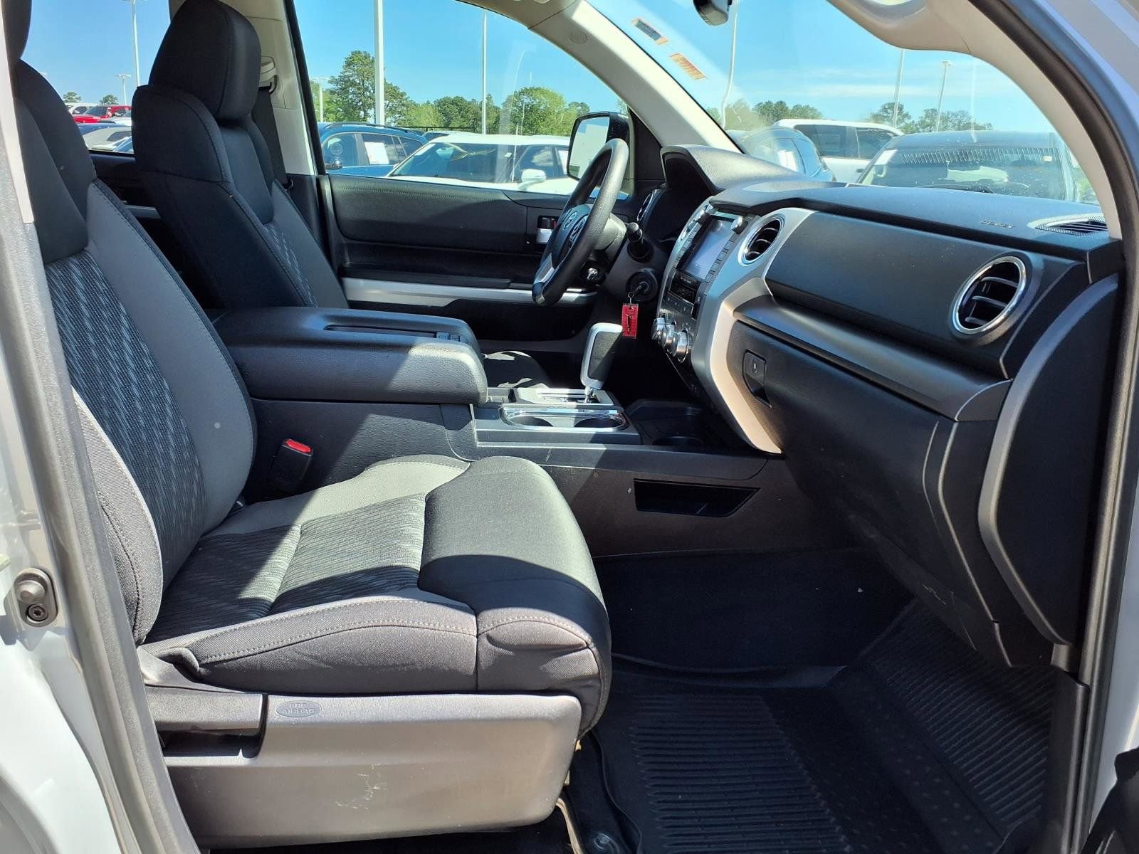 Used 2020 Toyota Tundra SR5 w/ SR5 Upgrade Package image 18