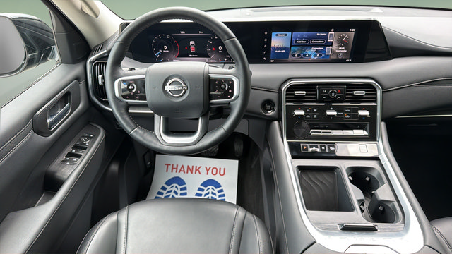 Used 2025 Nissan Armada SV AWD/4WD image 8