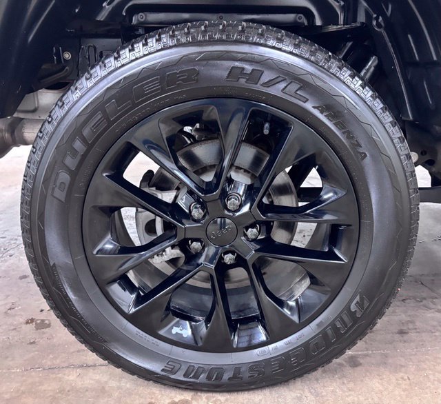 Used 2023 Jeep Gladiator Overland AWD/4WD image 8