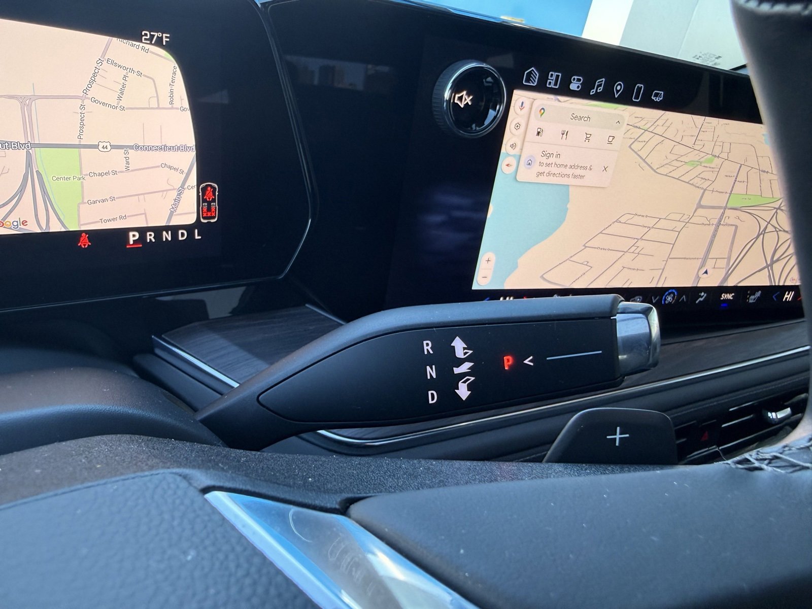 Used 2025 Chevrolet Suburban Z71 w/ Z71 Off-Road Package image 42