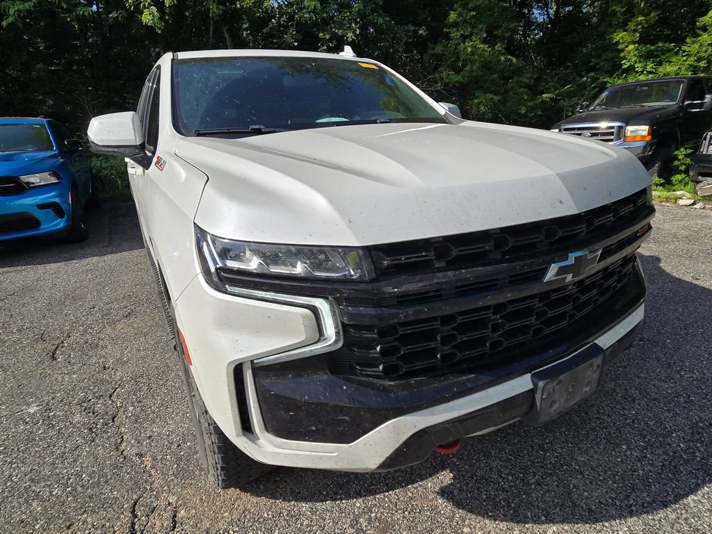 Used 2023 Chevrolet Suburban Z71 w/ Luxury Package AWD/4WD image 11