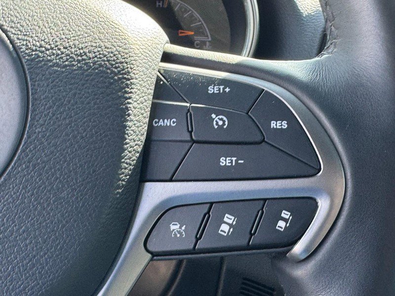 Used 2019 Jeep Grand Cherokee Limited image 19