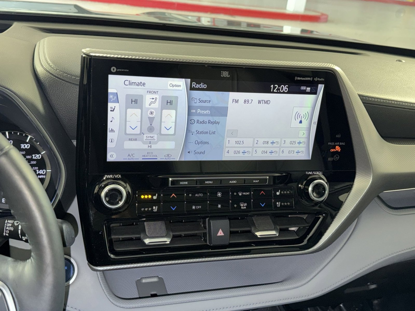 Used 2021 Toyota Highlander Platinum image 21