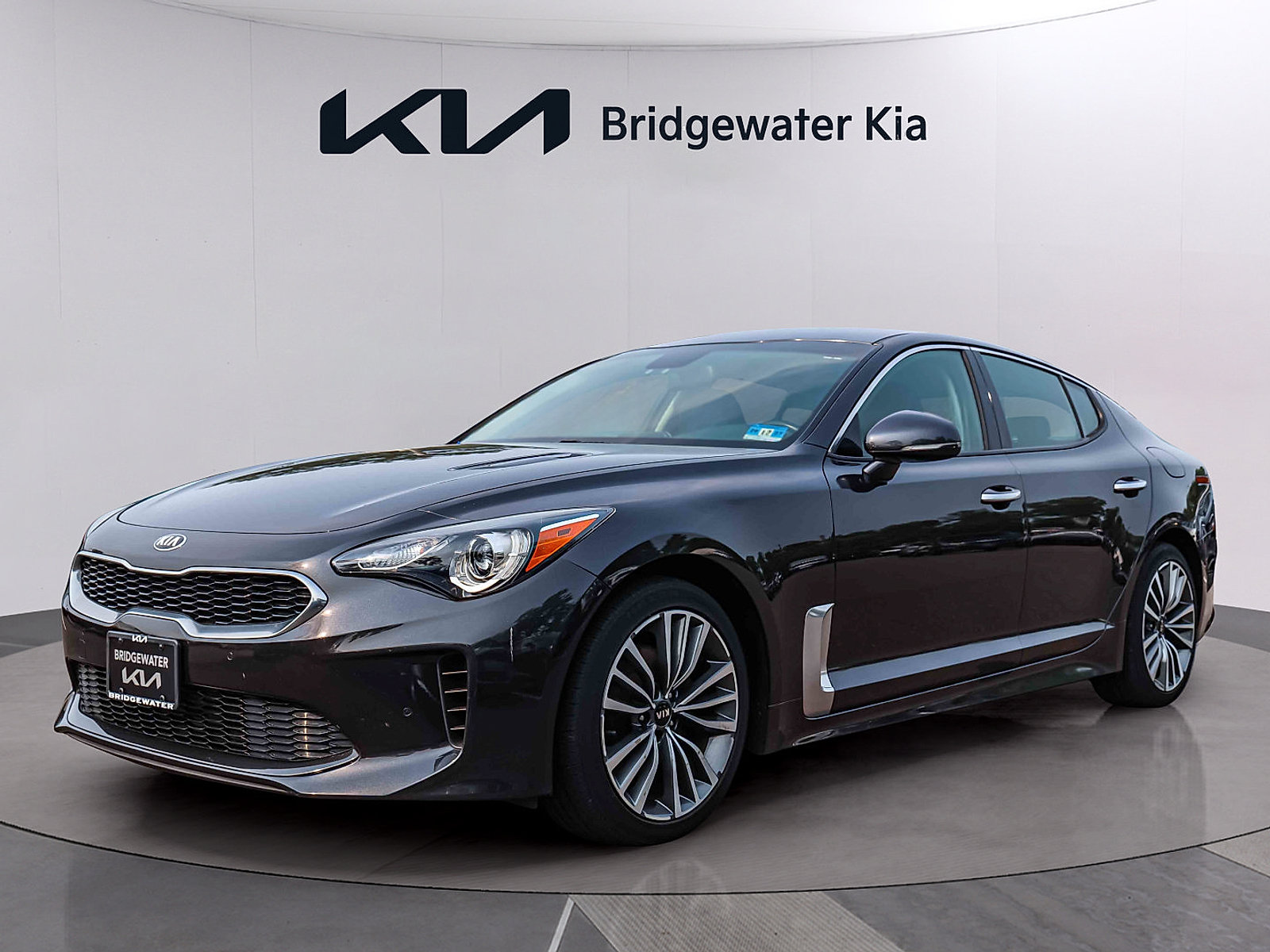 Used 2019 Kia Stinger AWD/4WD image 3