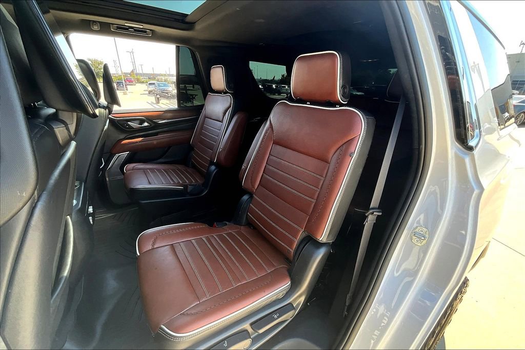 Used 2023 GMC Yukon Denali Ultimate image 35