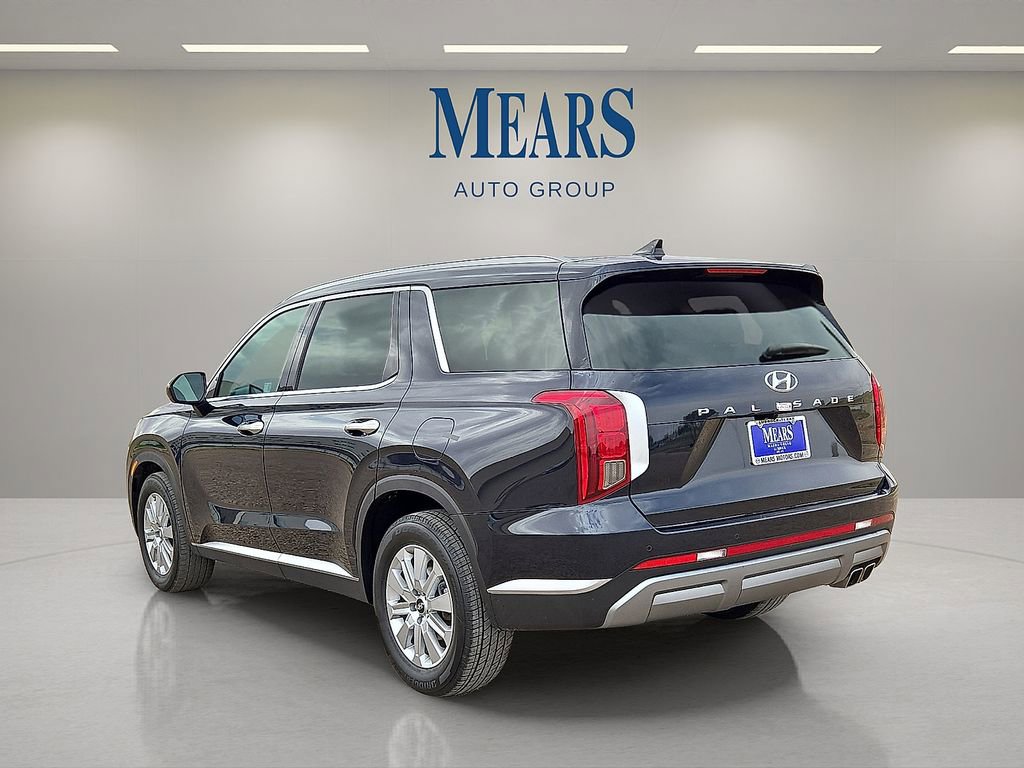 Used 2025 Hyundai Palisade SEL FWD image 3