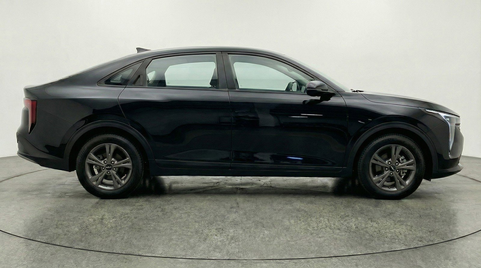 Used 2025 Kia K4 LXS image 11