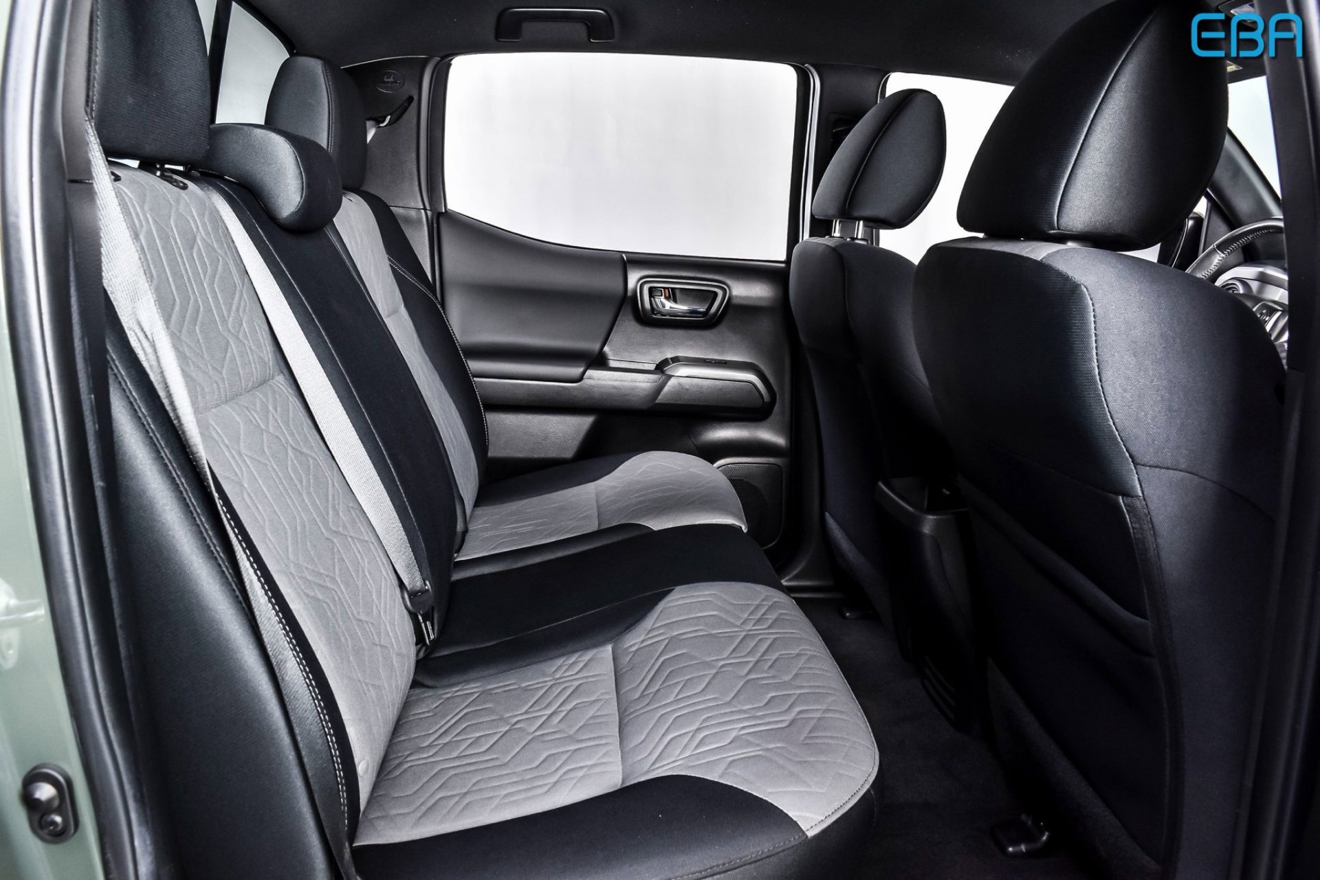 Used 2022 Toyota Tacoma TRD Off-Road image 18