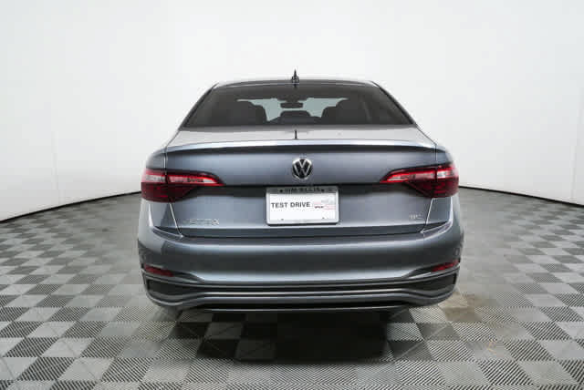 Used 2024 Volkswagen Jetta SE FWD image 27