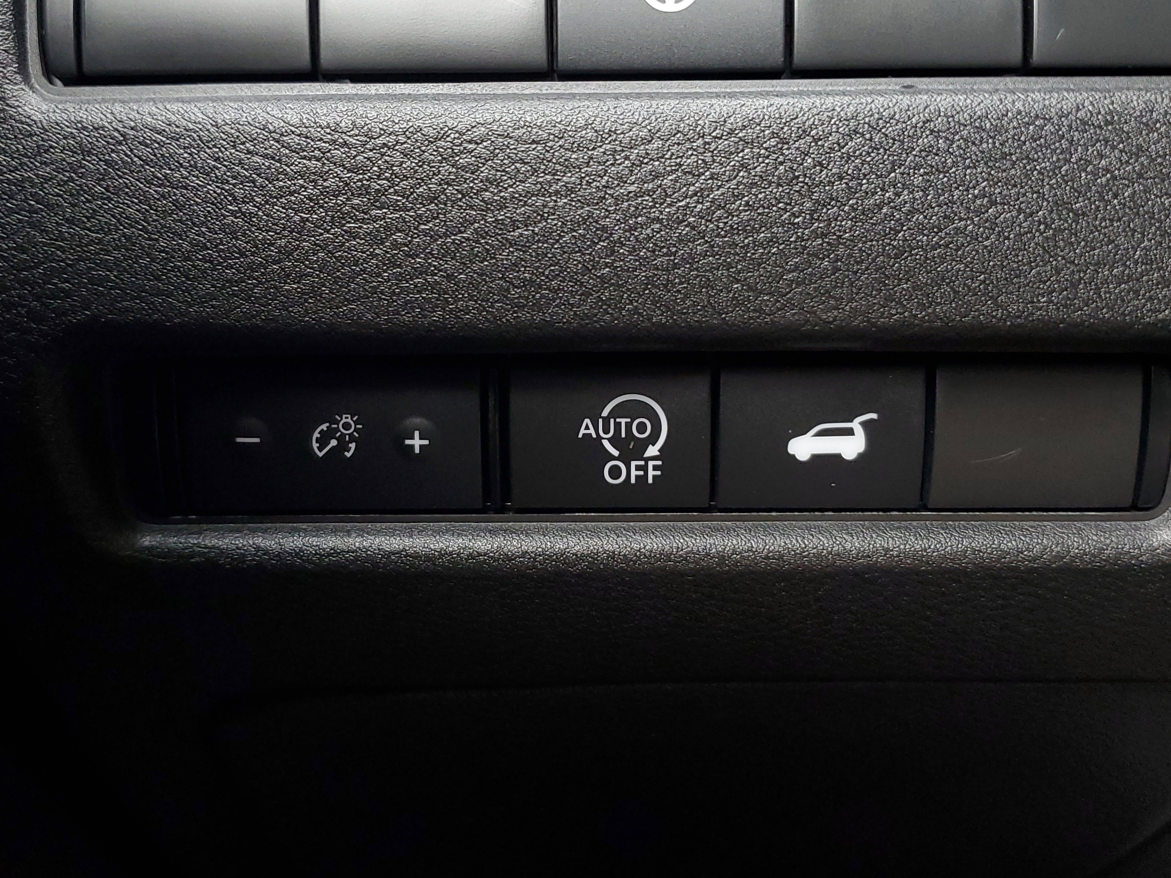 Used 2024 Nissan Rogue SL image 34