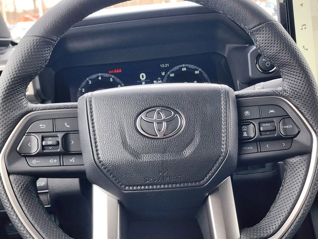 Used 2025 Toyota Tacoma Limited image 28