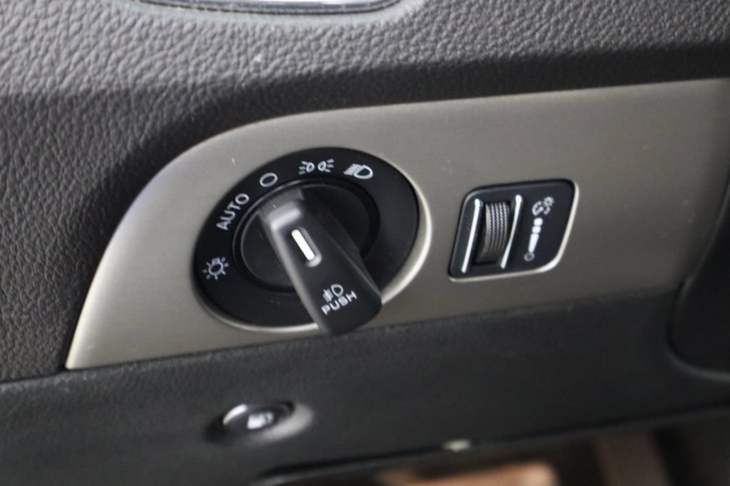 Used 2014 Dodge Durango SXT AWD/4WD image 23