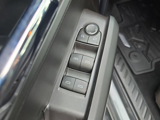 New 2026 GMC Canyon Elevation w/ Convenience Package RWD image 18