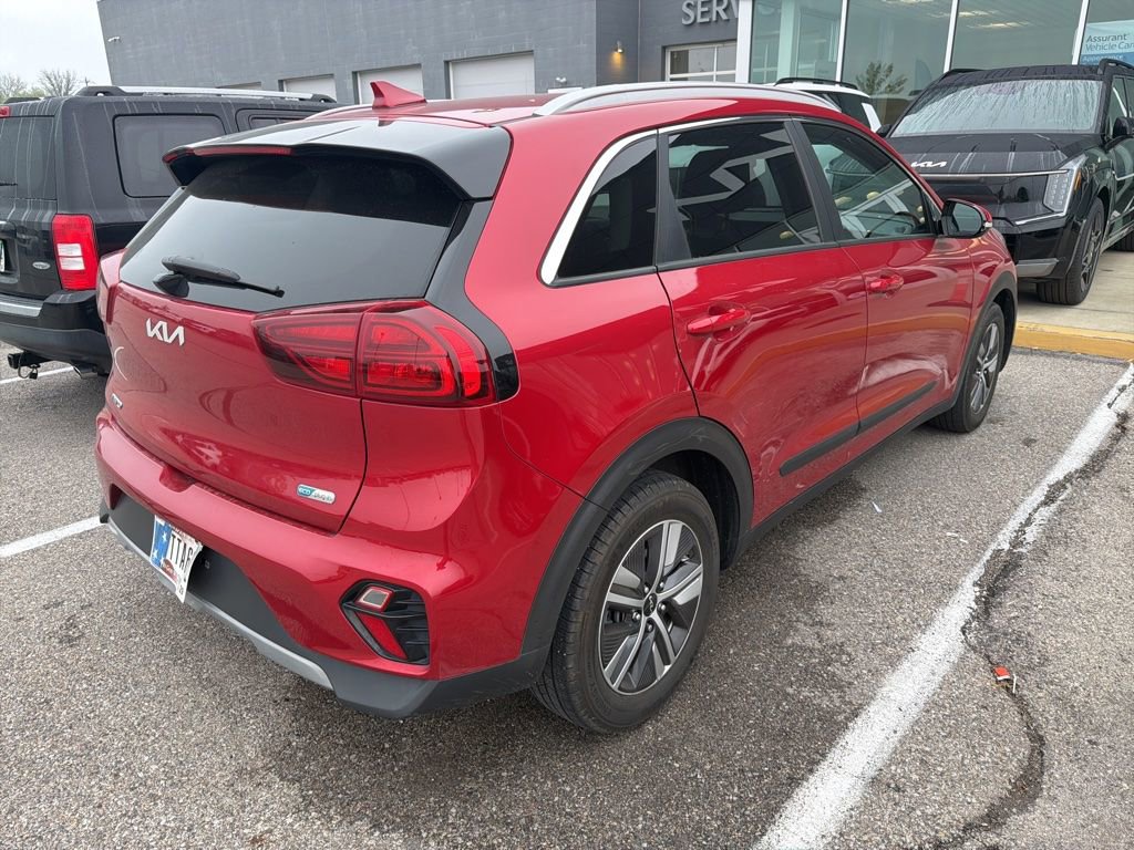 Used 2022 Kia Niro EX FWD image 3