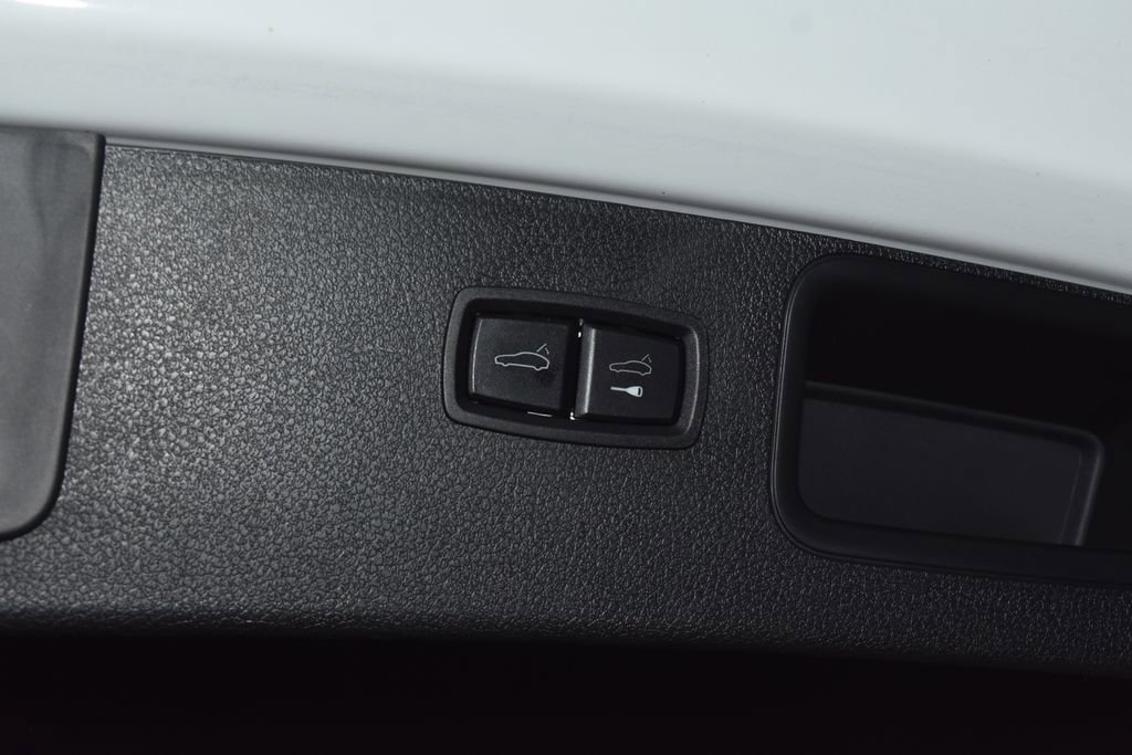 Used 2022 Porsche Macan image 33