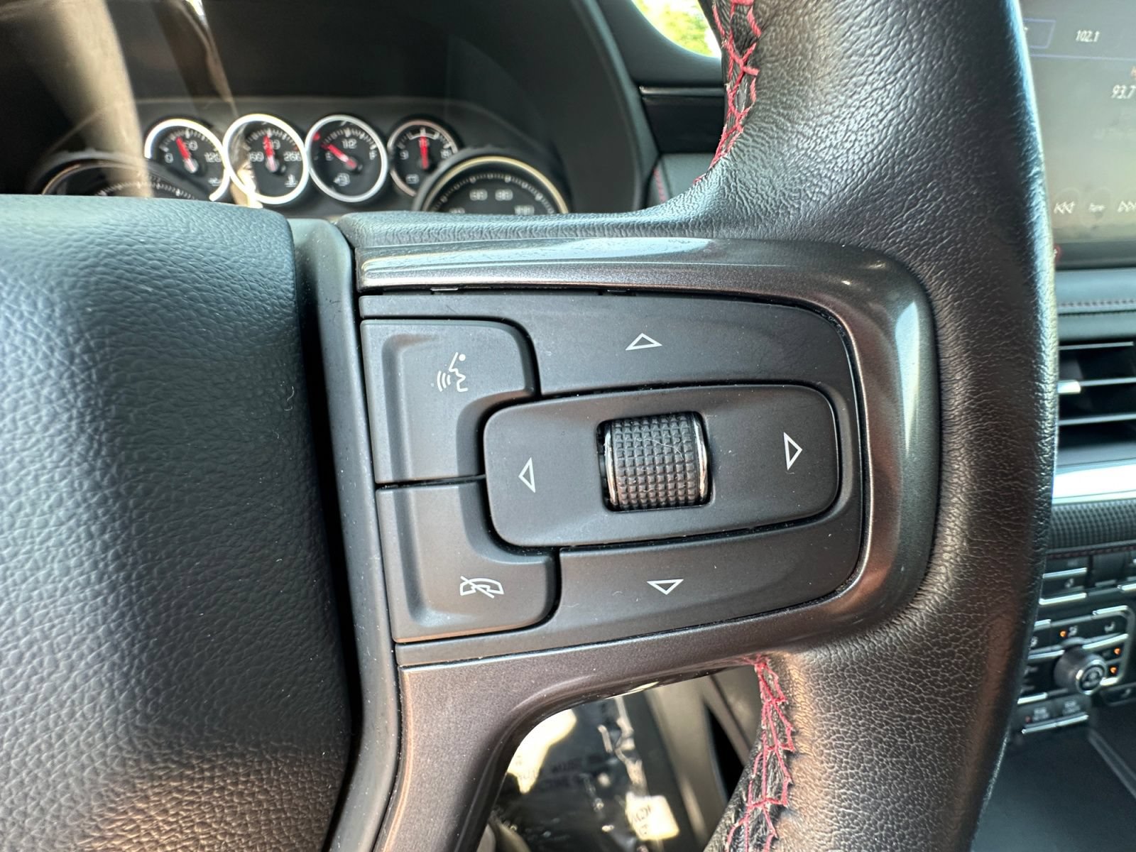 Used 2021 Chevrolet Suburban RST AWD/4WD image 20