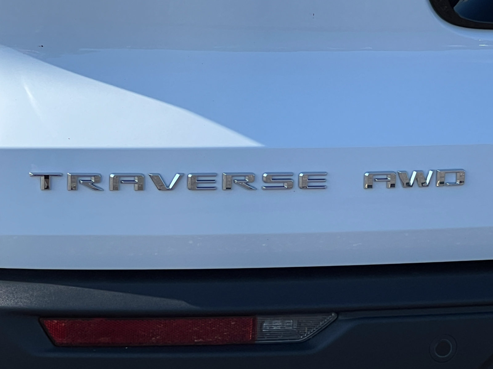 New 2027 Chevrolet Traverse LT w/ Driver Confidence Package AWD/4WD image 2