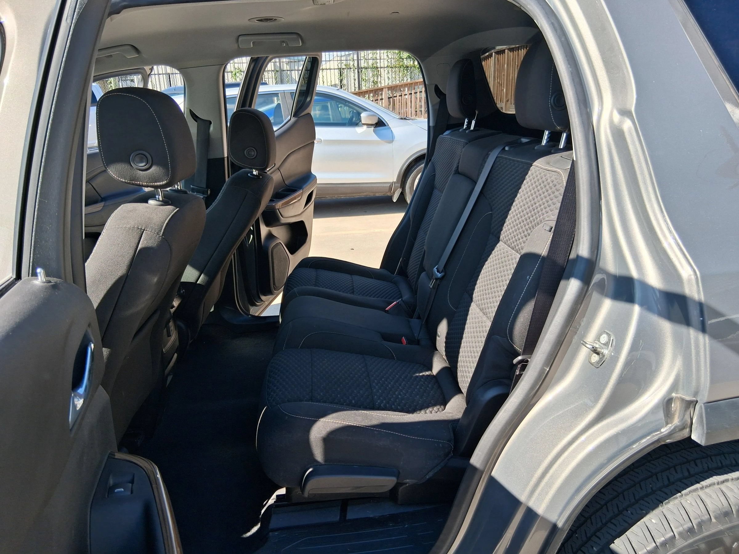 Used 2019 GMC Acadia SLE AWD/4WD image 26