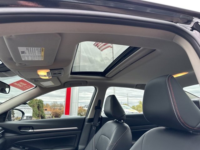 Used 2024 Nissan Altima 2.5 SR w/ SR Premium Package image 21