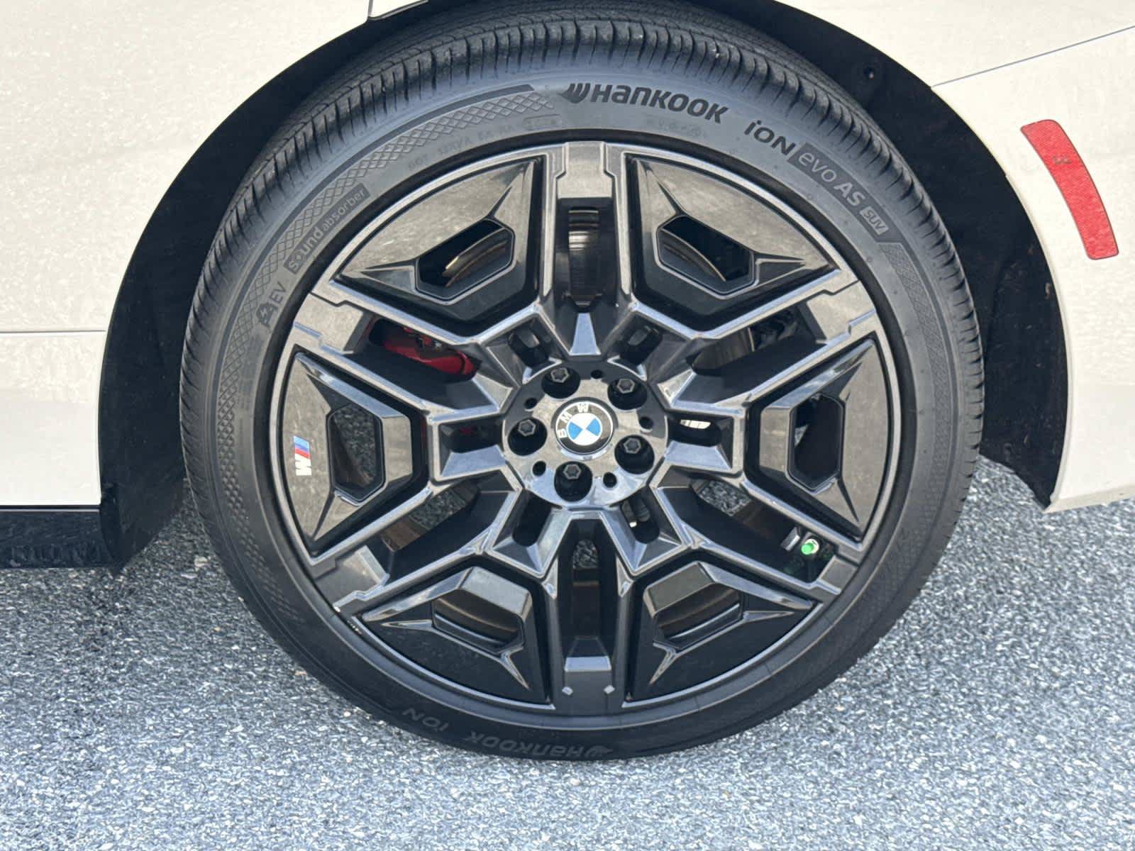 Used 2026 BMW iX xDrive45 w/ M Sport Package AWD/4WD image 11