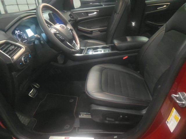 Certified 2024 Ford Edge ST-Line AWD/4WD image 15