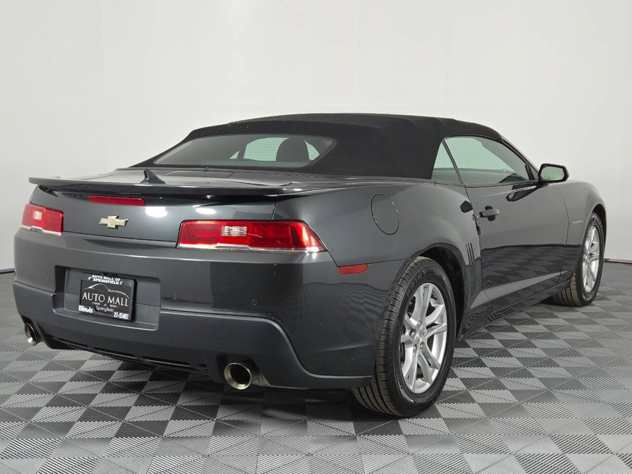 Used 2015 Chevrolet Camaro LT RWD image 7