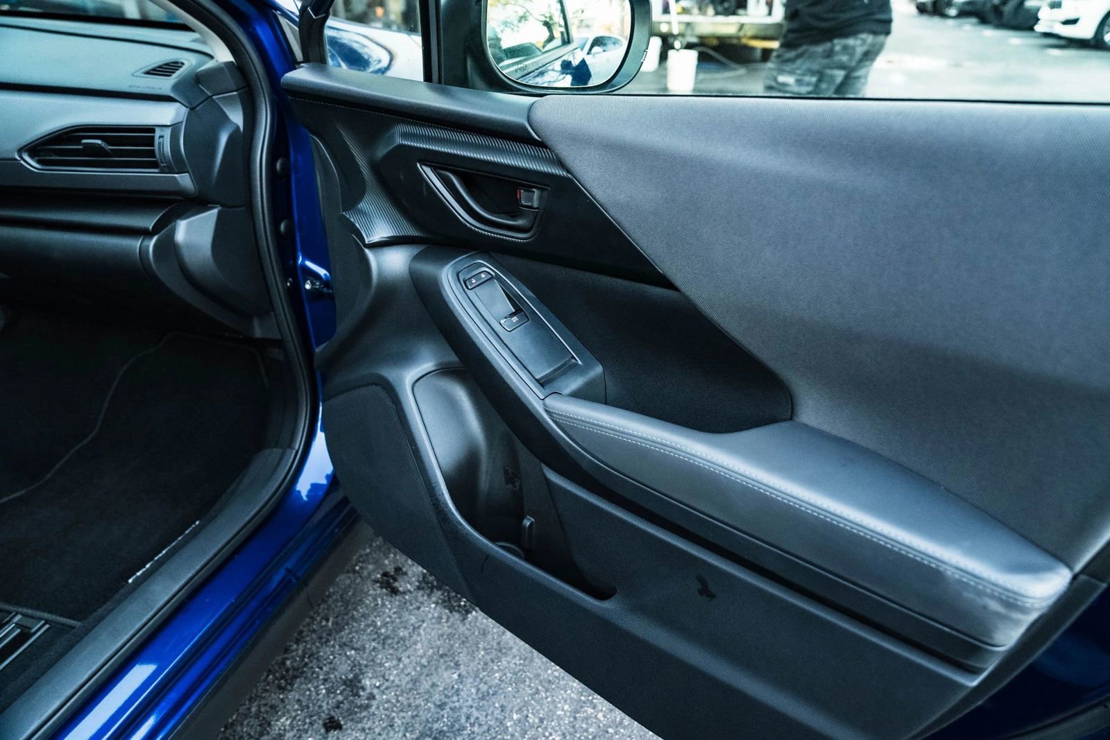 Used 2025 Subaru Crosstrek 2.0i Premium image 28