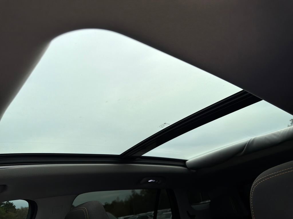 Certified 2018 GMC Terrain SLE w/ Driver Convenience Package image 23