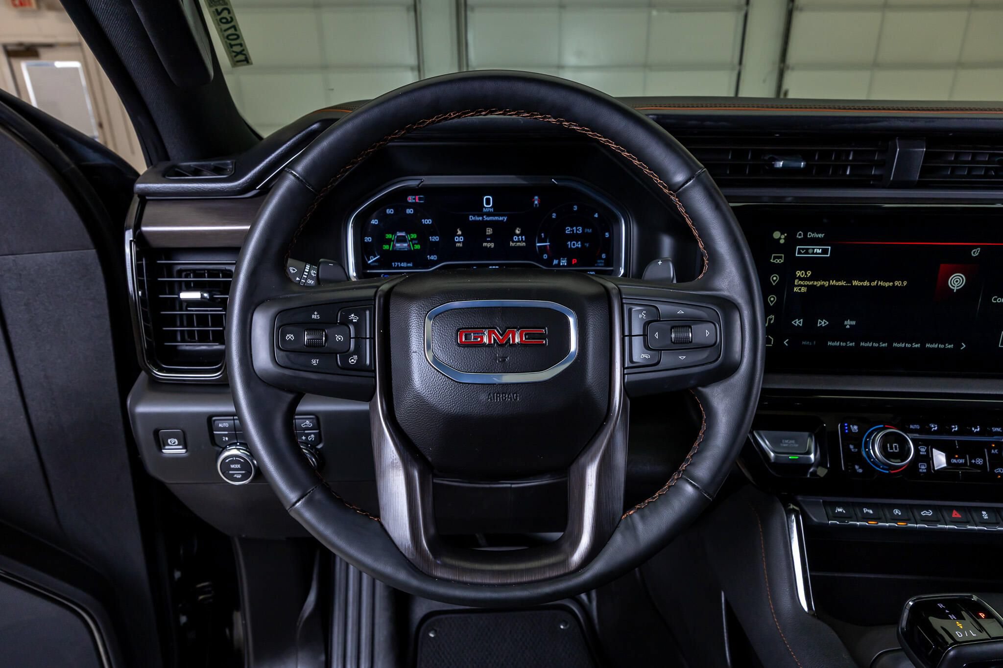 Used 2024 GMC Sierra 1500 AT4 w/ Technology Package AWD/4WD image 19