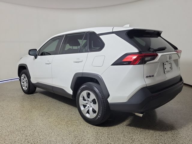 Used 2024 Toyota RAV4 LE AWD/4WD image 7
