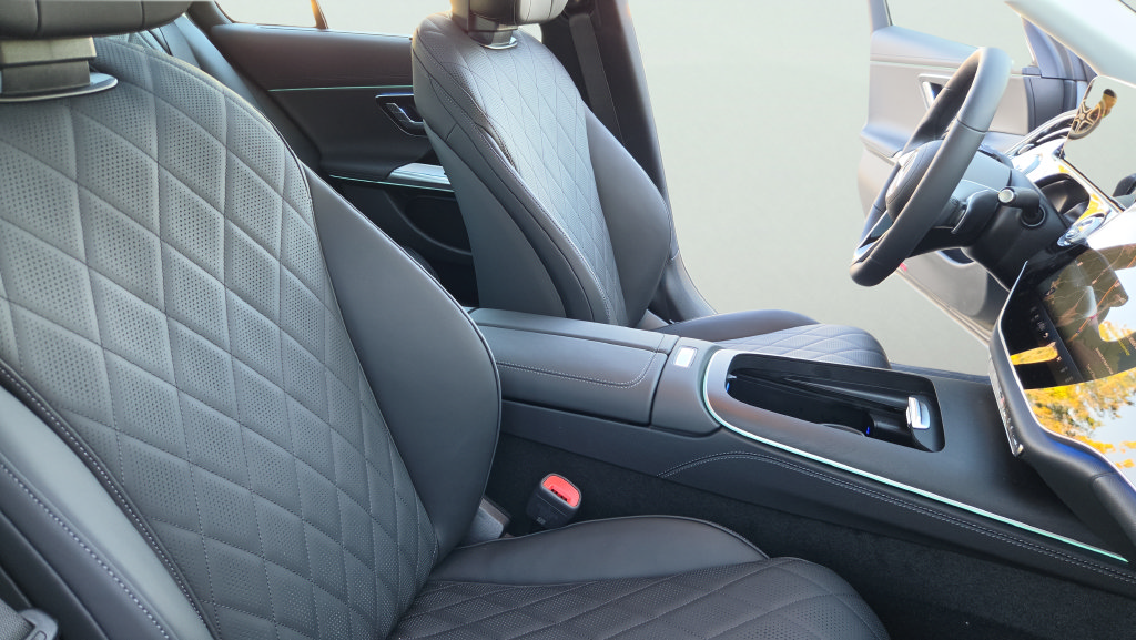 New 2026 Mercedes-Benz E 450 4MATIC Sedan image 22