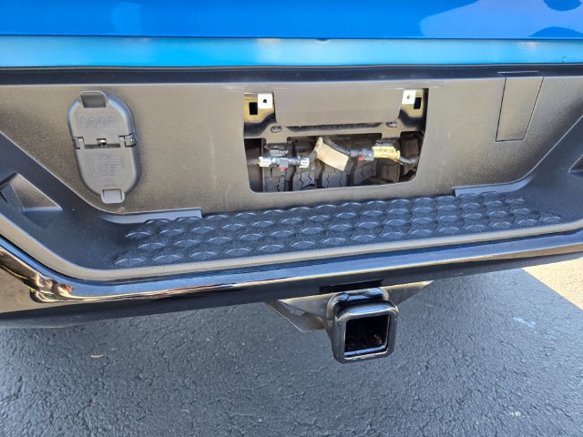 Used 2023 Chevrolet Colorado Trail Boss w/ Advanced Trailering Package AWD/4WD image 17