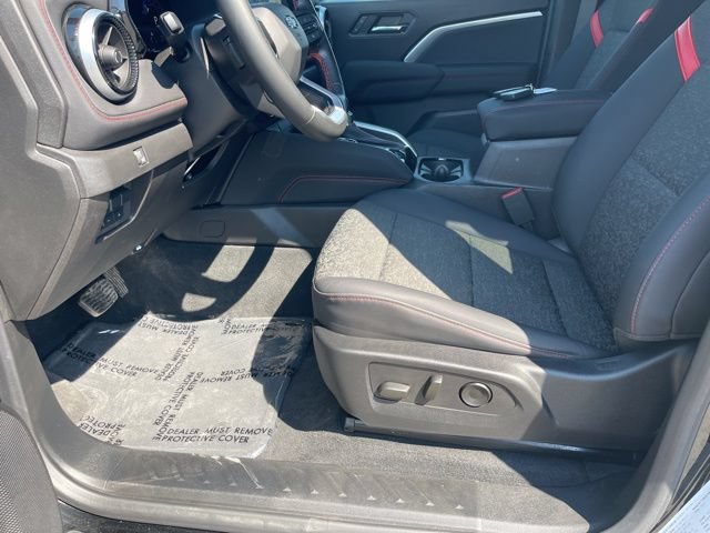 Used 2024 Chevrolet Colorado Z71 w/ Z71 Convenience Package 2 AWD/4WD image 5