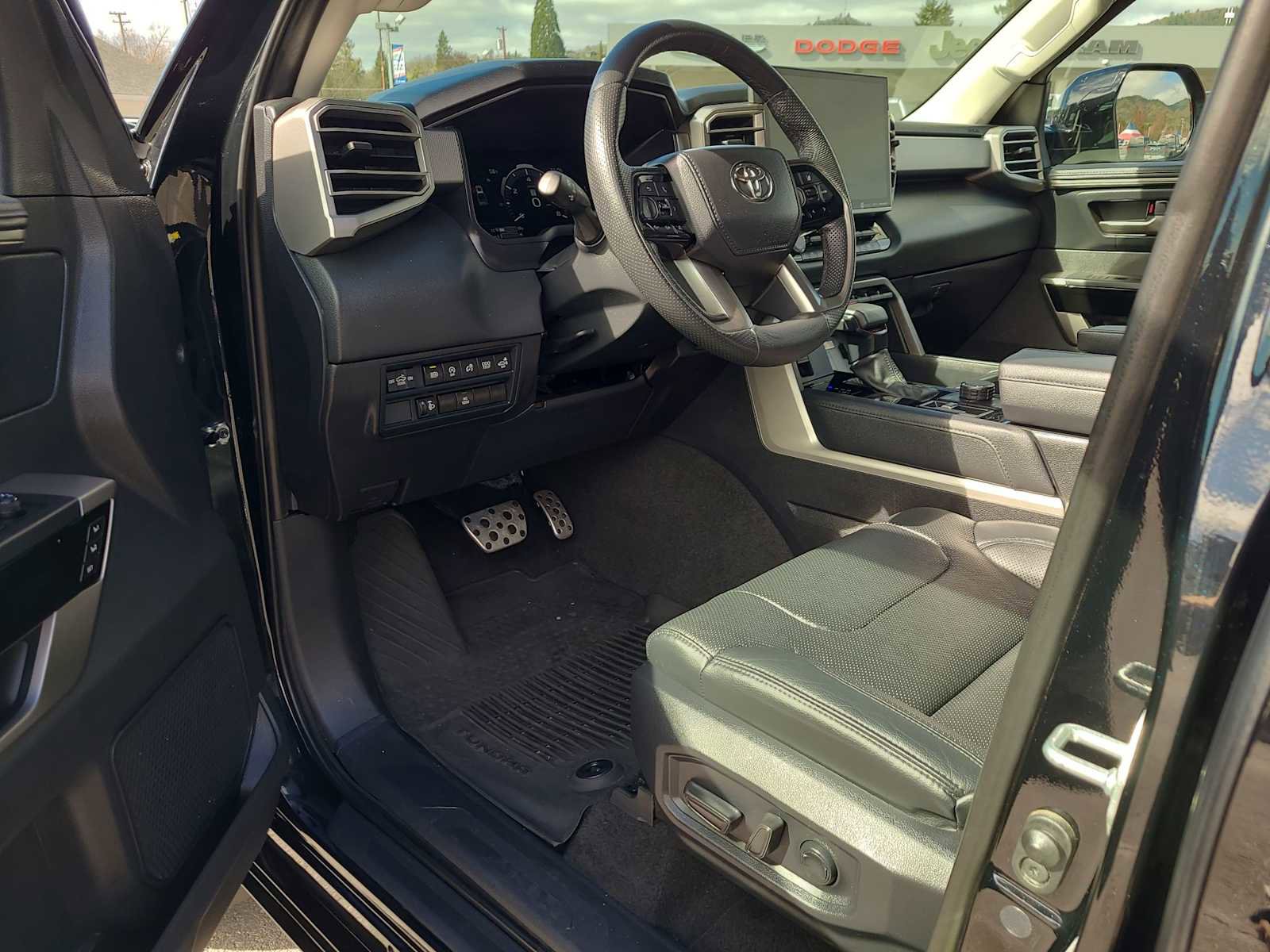 Used 2024 Toyota Tundra Platinum image 10