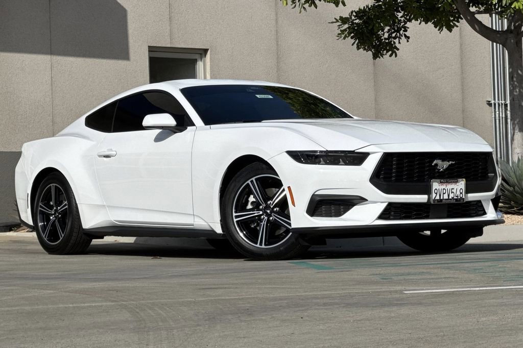 Used 2025 Ford Mustang Coupe image 2