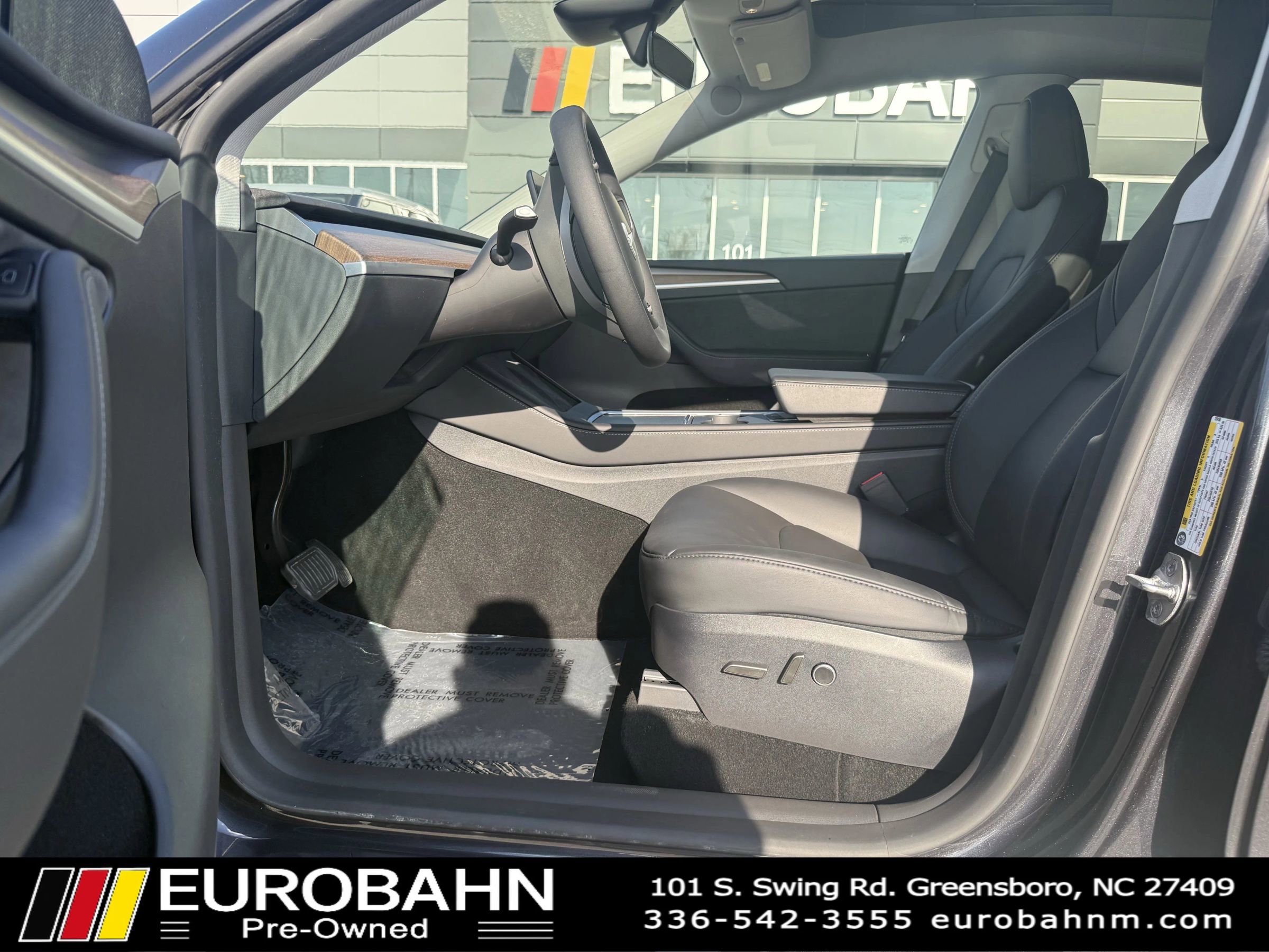 Used 2024 Tesla Model Y Long Range AWD/4WD image 9
