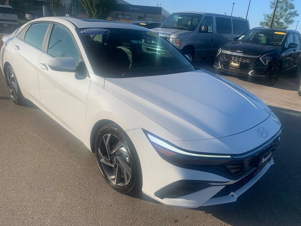 Certified 2025 Hyundai Elantra SEL FWD image 7