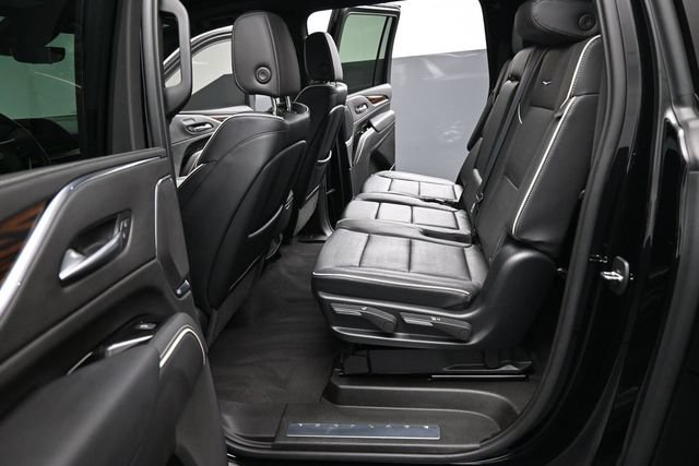 Used 2023 Cadillac Escalade ESV Premium Luxury w/ LPO, Radiant Package AWD/4WD image 18