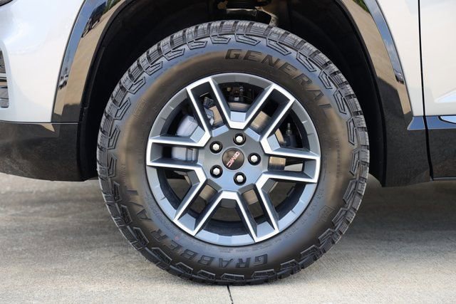 New 2026 GMC Terrain AT4 w/ Convenience Package III image 9
