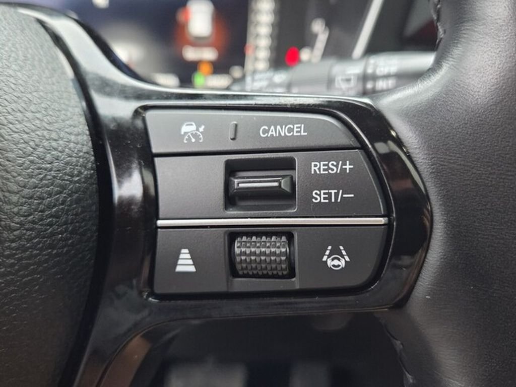 Used 2025 Honda Pilot Elite image 30