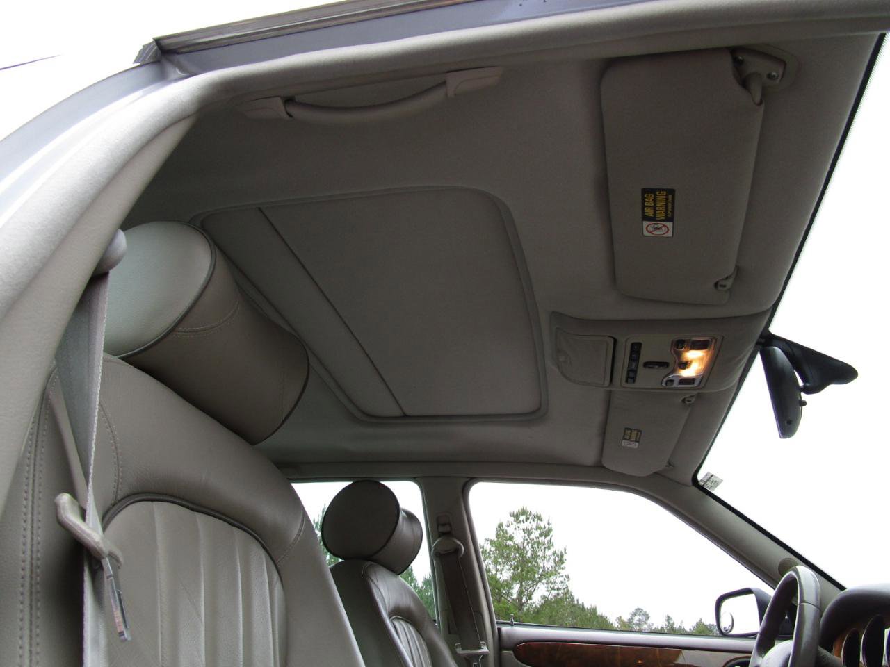 Used 2001 Jaguar XJ8 image 25