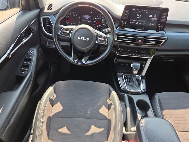 Used 2023 Kia Seltos S FWD image 14