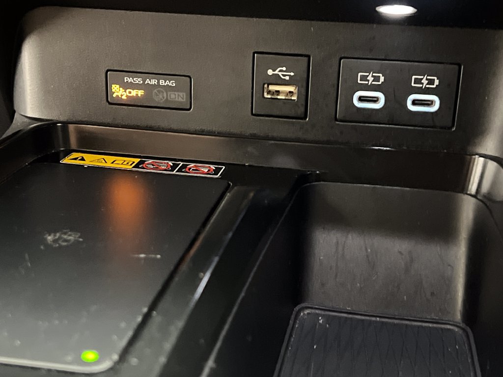 Used 2025 Toyota Camry LE FWD image 52
