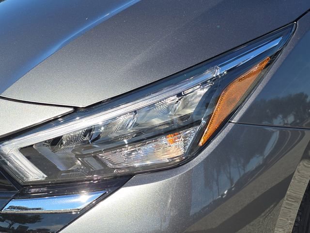 New 2025 Nissan Versa S w/ Trunk Package FWD image 10