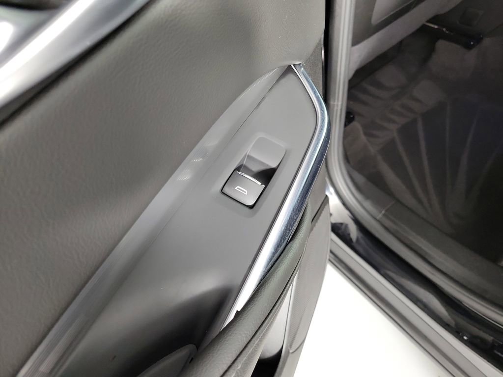 Certified 2025 Cadillac XT4 Premium Luxury image 14