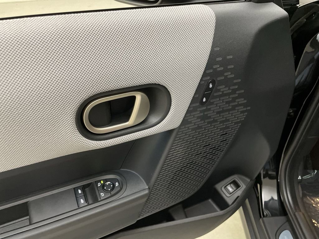 Certified 2025 MINI Cooper S image 14