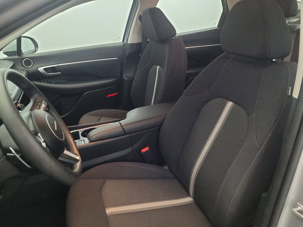 Used 2025 Hyundai Sonata SEL FWD image 17