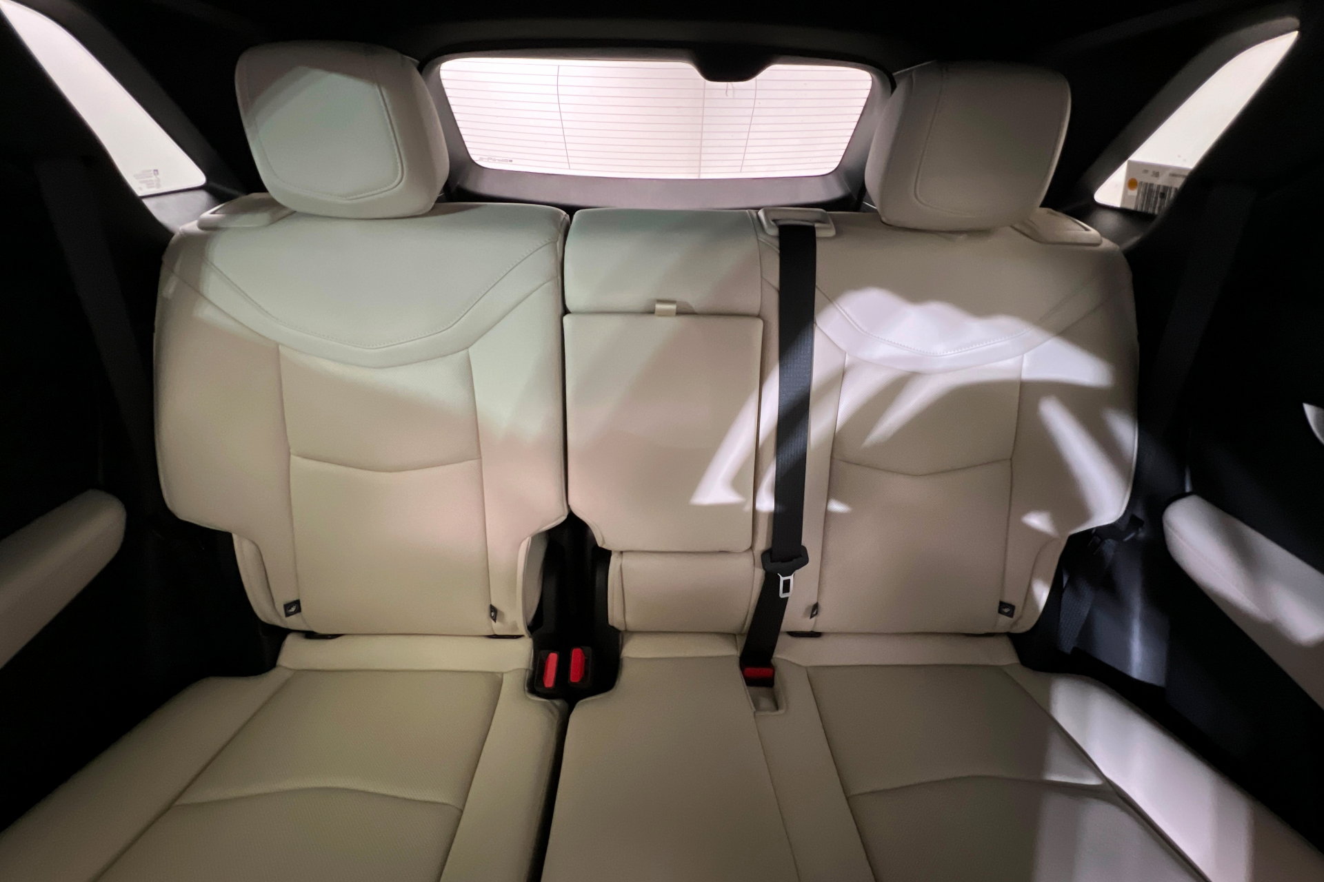 New 2026 Cadillac XT5 Sportv w/ LPO, Floor Liner Package AWD/4WD image 26